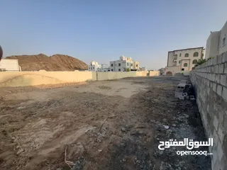  2 أرض سكنية للبيع العامرات النهضة المرحله العاشرة قريبة من دوار النهضة مسوره طوليه