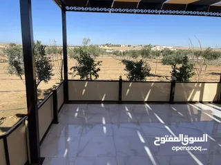  4 ارض زراعيه مجهزه بل كامل تبعد عن شارع المطار 6 كيلو تبعد عن وسط مادبا4ك