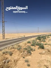  16 في قرية القنيطرة على الشارع المعبد مباشرة كهرباء على امتداد الشارع / مشروع مميز من المالك مباشرة