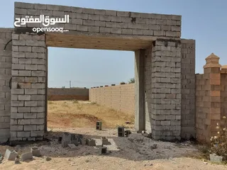  2 قطعة  ارض  عليها  استراحة  مسطح   230  متر  والارض   1500