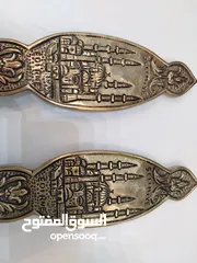  3 مجموعة ملعقة وشوكة من النحاس الثقيل على الطراز الشرق أوسطي.