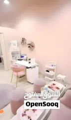  7 صالون تجميل نسائي فاخر بمساحة واسعة في منطقة مواطنين مجهز بجميع الادوات و المعدات في الجرف عجمان