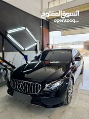  1 مرسيدس E300