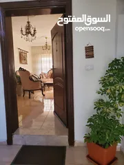  1 شقه طابقيه بمنطقه الروابي للبيع
