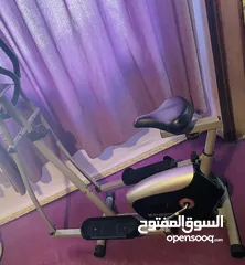  1 جهاز كروس رياضي مستعمل يعمل يدويا