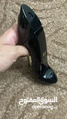 26 نشتري جميع انواع العطور الأصلية الفارغه بأفضل الأسعار اهم شي تكون أصلي