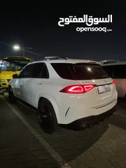  2 Mercedes GLE 53 AMG