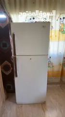  2 ثلاجه LG بحاله جيد جدا للبيع قديمه شوي