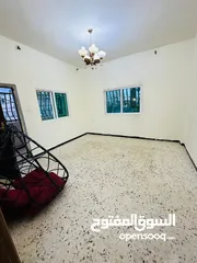  11 للايجار......