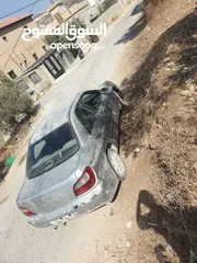  1 سوبارو امبريزا 2001  السيارة نظيفة لقطة