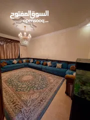  7 منزل للبيع ثلاث أدوار مفصولة في مدينة طرابلس منطقة السراج في طريق جزيرة المشتل جهة حمام بلقيس