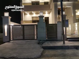  6 شقه طابق ثاني فني 170م  للبيع على شارع البترا خلف اربد مول قراند وكازيه الرجوب