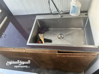 5 كرفان لبيع مع رخصة جاهز الشغل سعر قابل للتفاوض