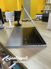  6 Macbook Pro 2020 Core i7  بحالة الوكالة