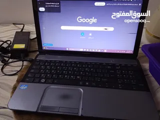  1 لابتوب مستعمل يوجد سخط صغير بشاشه