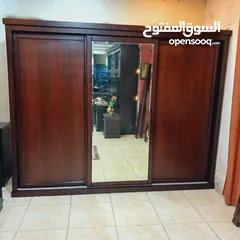  13 غرفة_نوم_ماستر_ابواب_موديل_الجمال_كوالتي بحاله الوكاله استخدام مده قصيره وخشبها زان ولاتيه وقشره بلو