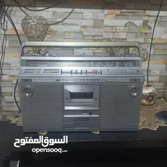  1 radio cassette