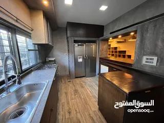  5 شقة للايجار في الويبده  ( Property 35544 ) سنوي فقط