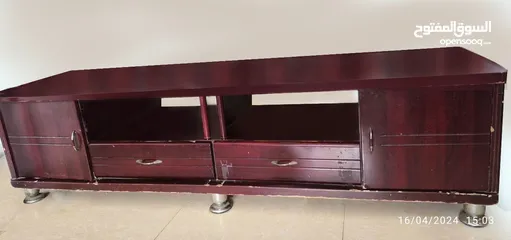 1 طاولة شاشة خشب ثقيل
