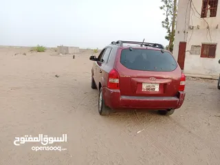  9 هيونداي توسان موديل 2006 للبيع