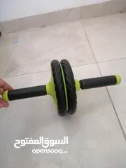  1 عجلة لتمارين المعدة وازالة الكرش للبيع بسعر مغري 3 د اصلية علما اشتريتها ب  12 د
