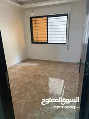  11 شقة مميزة جدا للبيع بالقرب من مستشفى الأمير حمزة (بسعر مغري)