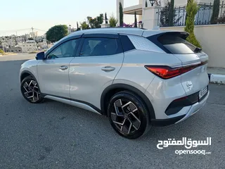  16 بي واي دي يوان 2022 فل كامل بانوراما لون سلفر بطاريه كبيره جمرك حديث