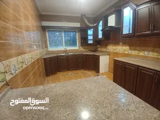  6 شقه فارغه للايجار سوبر ديلوكس في الجبيهه حي الريان