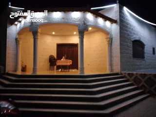  26 بيت مميز للبيع