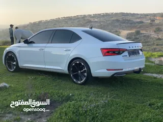  29 ŠKODA SUPER B SPORT LINE FACE LIFT