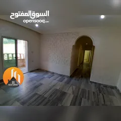 14 شقة طابق اول مع بلكونة ومصعد للإيجار في افضل وارقى المواقع في ضاحية الاقصى واسعة
