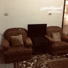  4 طقم كنب بحالة جيدة جدا