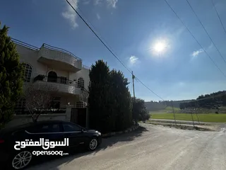  23 فيــلا مميزة للبيع –  طريق المطار  - خلف مدارس الشويفات