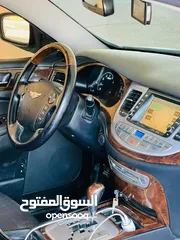  4 هيونداي جينيسس 2013
