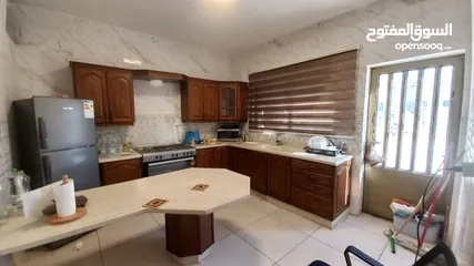  10 شقة  غير مفروشة للايجار في عبدون  ( Property 40264 ) سنوي فقط