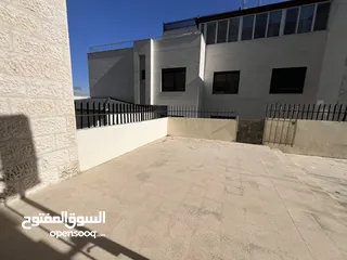  21 شقة ارضية مستقلة للبيع في عبدون خلف السفارة السعودية