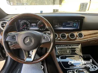  11 Mercedes-Benz E200(2017)
