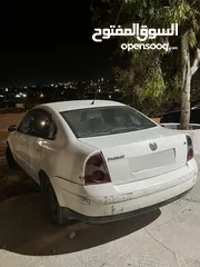 2 فولكسفاجن باسات 2004