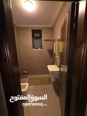  17 شاليه ومزرعه للايجار