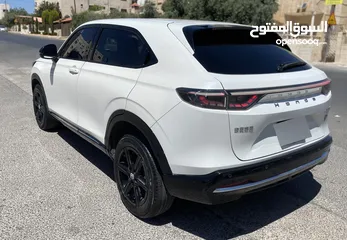  5 هوندا e.NS1 2023 لون ابيض