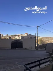  17 شقة مشطية جاهزة للبيع