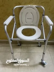  1 كرسي حمام طبي لكبار السن