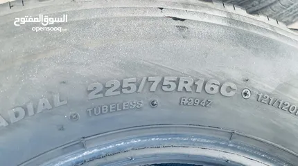  4 طقم إطارات 225/75R16C بيرجستون ياباني