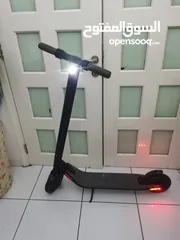  1 Scooter-Segway Ninebot Electric KickScooter ES2