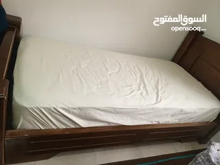  8 متفرقات للبيع بحاله جيده جدا
