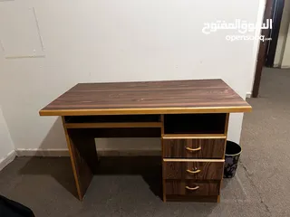  3 خزانات ومكاتب
