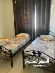  9 ‏شقة  مفروشه 2 نوم واحد حمام صالون في عمارة عائليه هادية ربوه عبدون ضاحية الياسمين قبل شرطة النساء.
