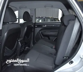  11 KIA Sorento ( 2014 Model ) in Silver Color GCC Specs