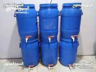  8 براميل بلاستيك نظاف جدا للبيع