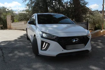  11 هيونداي أيونيك هايبرد 2018 – IONIQ HYBRID Black Edition